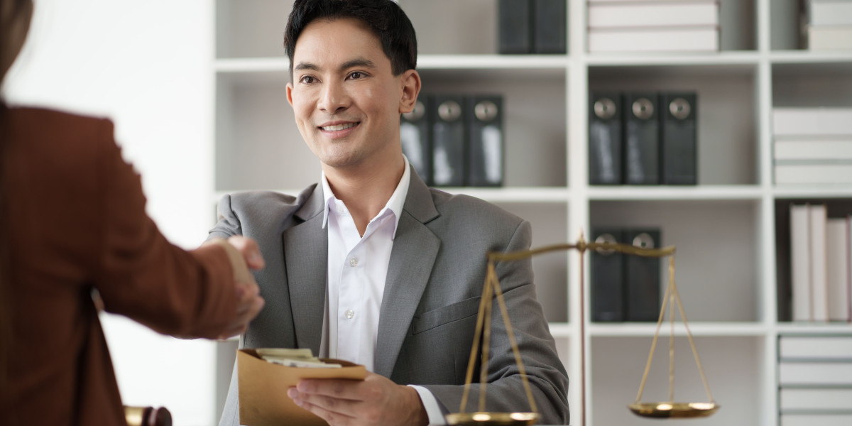 See What Accident Injury Compensation Attorney Tricks The Celebs Are Using